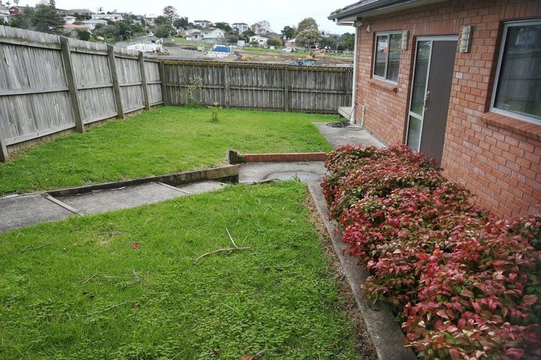 Photo of property in 11 Potter Avenue, Northcote, Auckland, 0627