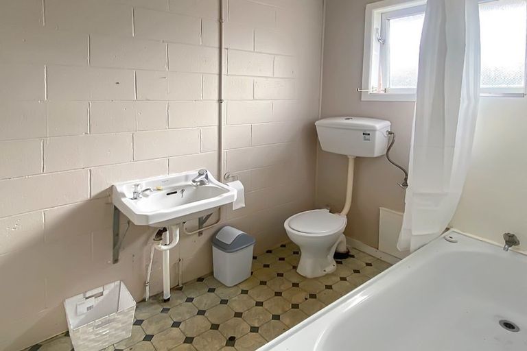 Photo of property in 46 Gardner Avenue, New Lynn, Auckland, 0600