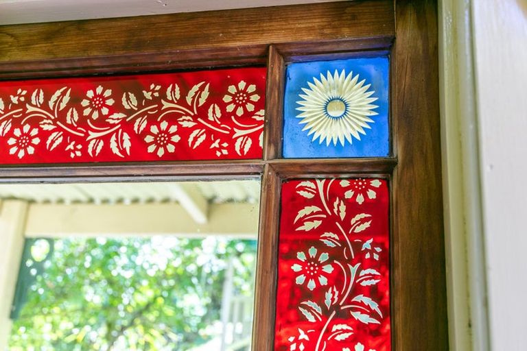 Photo of property in 80 Oxford Terrace, Coromandel, 3506