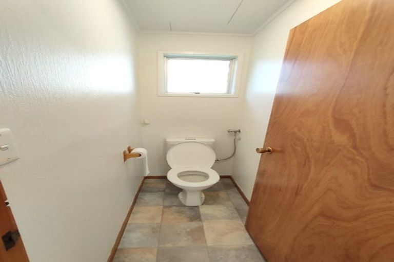 Photo of property in 104 Stanley Road, Glenfield, Auckland, 0629