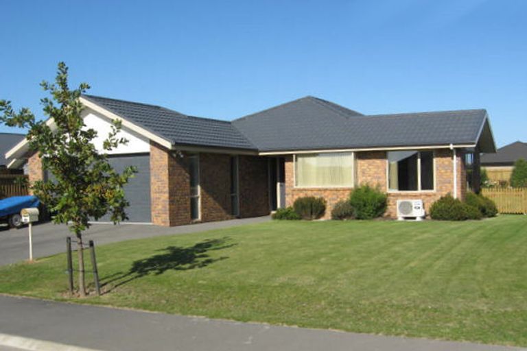 Photo of property in 19 Overbury Crescent, Rolleston, 7614