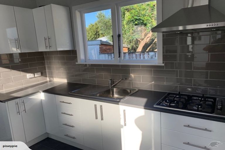 Photo of property in 1 Harper Street, Newtown, Wellington, 6021