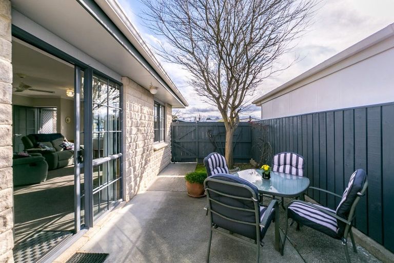 Photo of property in 54 Cambridge Terrace, Masterton, 5810