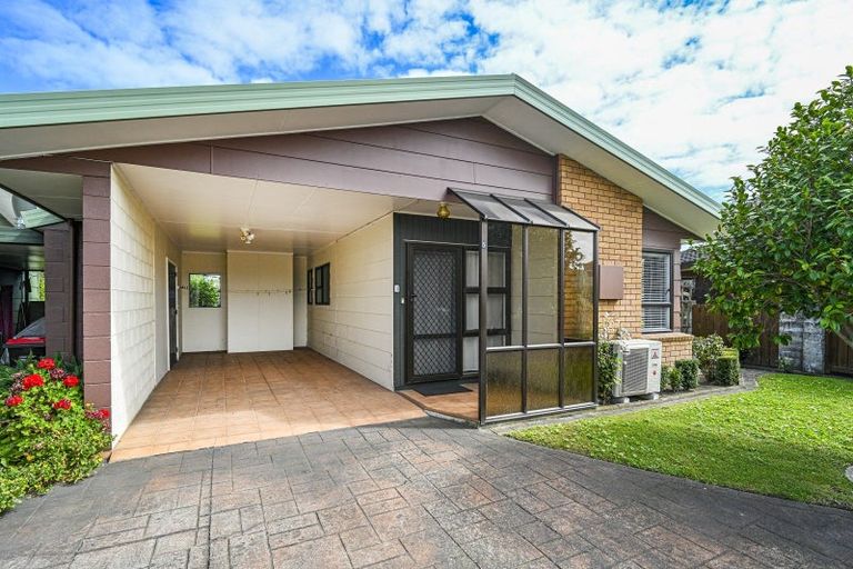 Photo of property in 5/501 Eastbourne Street East, Hastings, 4122