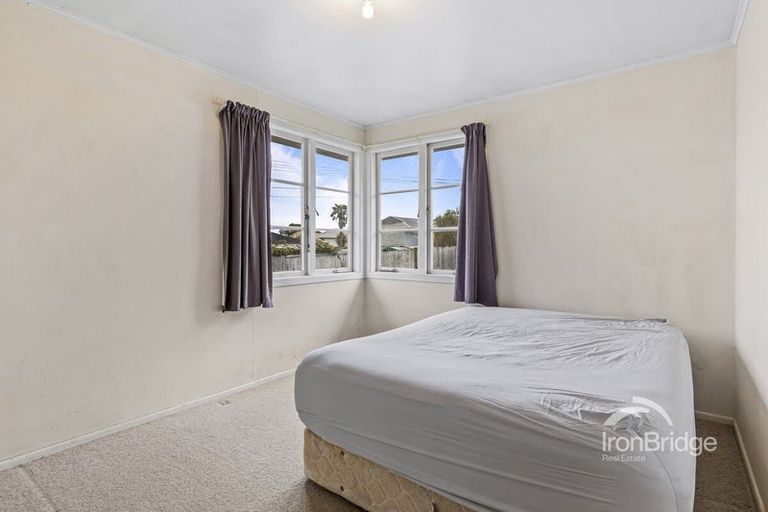 Photo of property in 1/41 Strid Road, Te Atatu South, Auckland, 0610