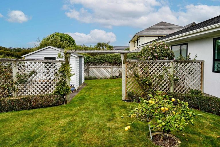 Photo of property in 19 Samwell Drive, Whitby, Porirua, 5024