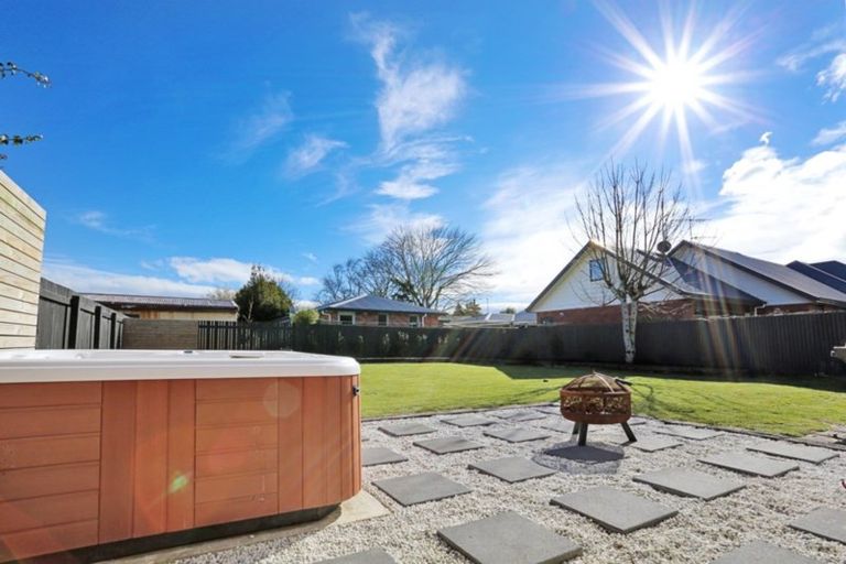 Photo of property in 28 Salford Street, Windsor, Invercargill, 9810