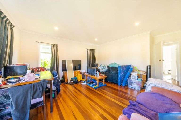 Photo of property in 109 Main Road, Wainuiomata, Lower Hutt, 5014