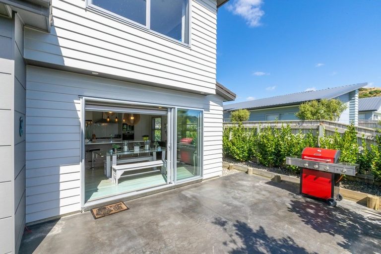 Photo of property in 90b/1 Endeavour Drive, Whitby, Porirua, 5024