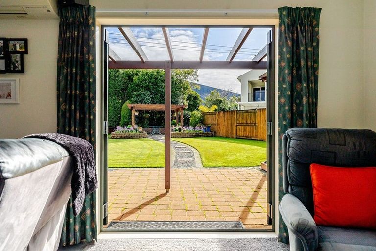Photo of property in 62 Royal Oak Drive, Kelvin Grove, Palmerston North, 4414