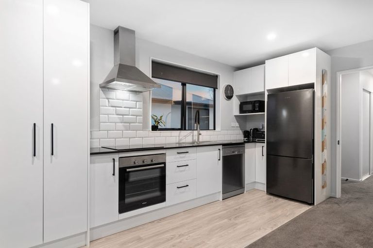 Photo of property in 30a/2 Northcote Road, Northcote, Christchurch, 8052