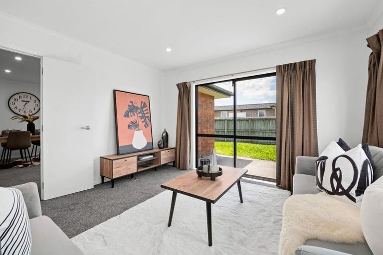 Photo of property in 23 Chadwick Place, Rototuna North, Hamilton, 3210