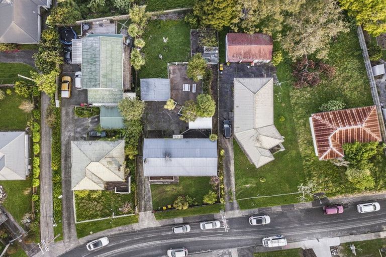 Photo of property in 22 Sarona Avenue, Glen Eden, Auckland, 0602