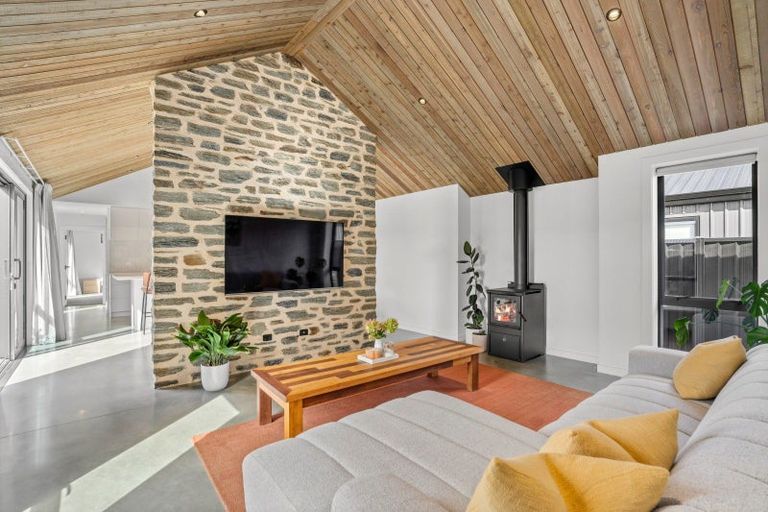 Photo of property in 17 Dunn Street, Lake Hawea, 9382