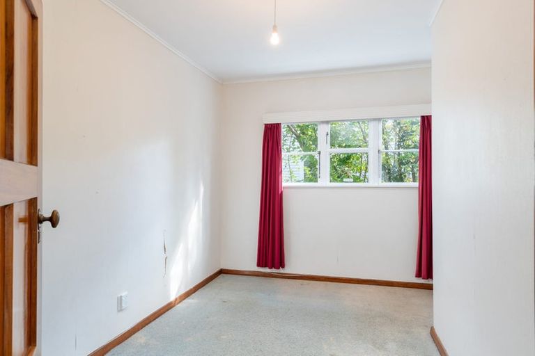 Photo of property in 72 Durham Crescent, Fairfield, Lower Hutt, 5011