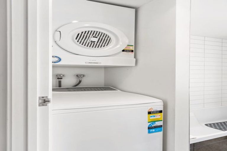 Photo of property in 306 Ocean Road, Whangamata, 3620