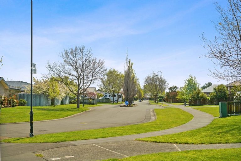 Photo of property in 8 Frame Crescent, Rolleston, 7614