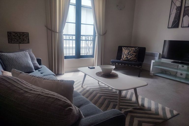 Photo of property in 5 Cheshire Street, Cannons Creek, Porirua, 5024