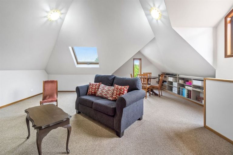 Photo of property in 6 Westall Lane, Avonhead, Christchurch, 8042