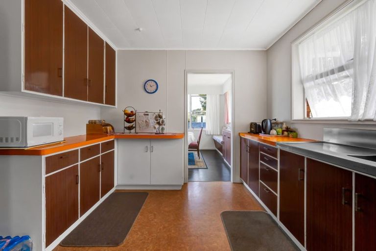 Photo of property in 16 Darwin Crescent, Spotswood, New Plymouth, 4310