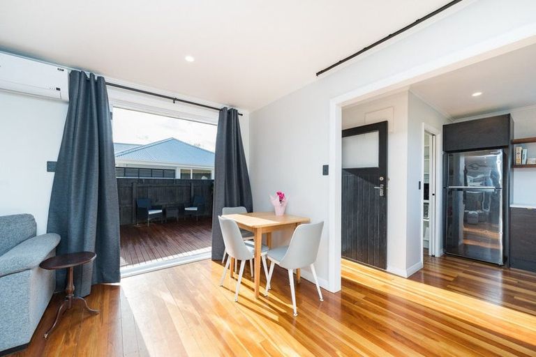 Photo of property in 5a Ayr Place, Hokowhitu, Palmerston North, 4410