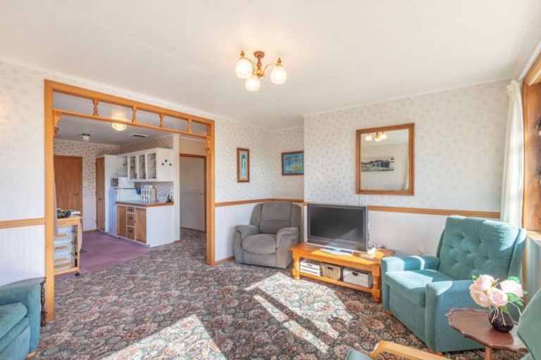 Photo of property in 19 Spur Grove, Titahi Bay, Porirua, 5022