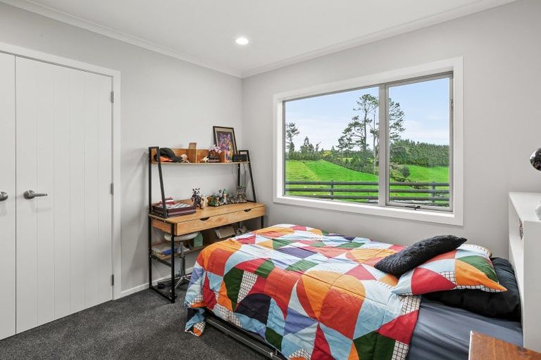 Photo of property in 350 Awai Road, Tarurutangi, New Plymouth, 4372