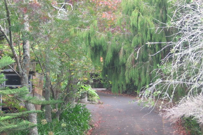 Photo of property in 42 Daffodil Street, Titirangi, Auckland, 0604