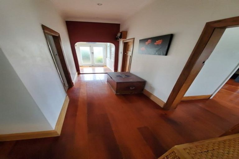 Photo of property in 56 Freyberg Street, Lyall Bay, Wellington, 6022