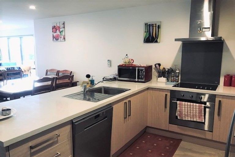 Photo of property in 4 Rooseville Mews, Pukekohe, 2120