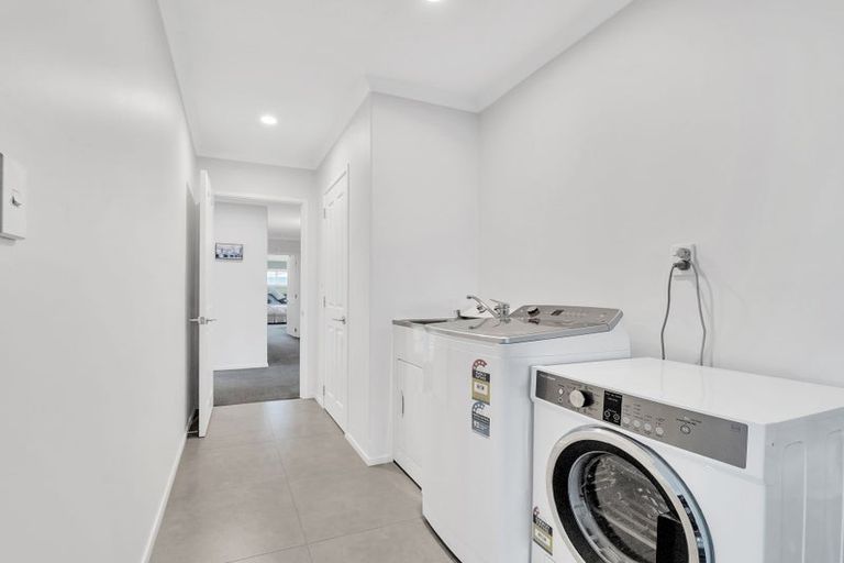 Photo of property in 21 Catchpole Place, Woodend, 7610