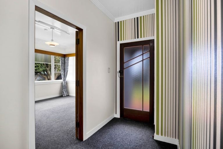 Photo of property in 230 South Road, Hawera, 4610