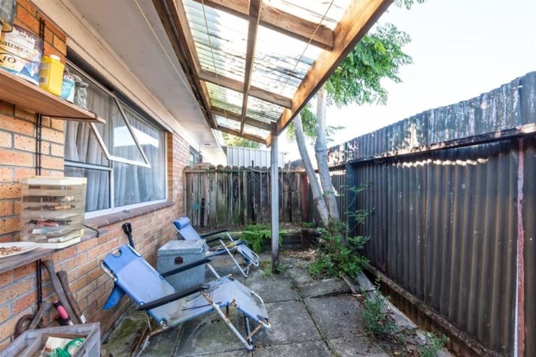 Photo of property in 4/79 Glendale Road, Glen Eden, Auckland, 0602
