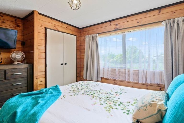 Photo of property in 1 Darroch Street, Fairy Springs, Rotorua, 3015