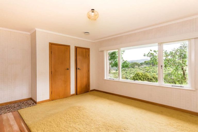 Photo of property in 663 South Titirangi Road, Titirangi, Auckland, 0604