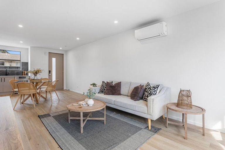 Photo of property in 8/29 Main Road South, Sockburn, Christchurch, 8042