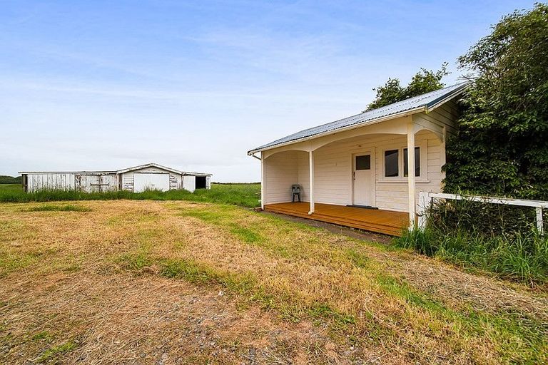 Photo of property in 242 Turuturu Road, Hawera, 4674