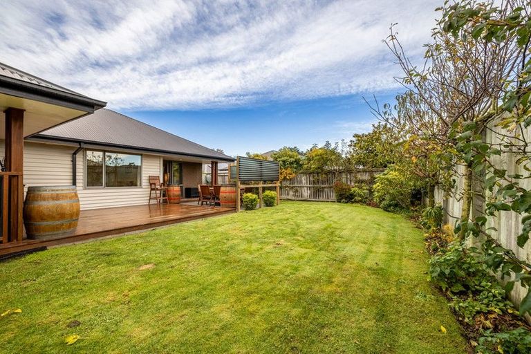 Photo of property in 8 Albert Sheppard Close, Yaldhurst, Christchurch, 8042