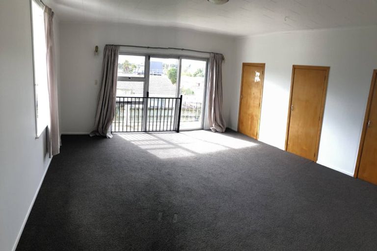 Photo of property in 86 Harrington Road, Henderson, Auckland, 0610