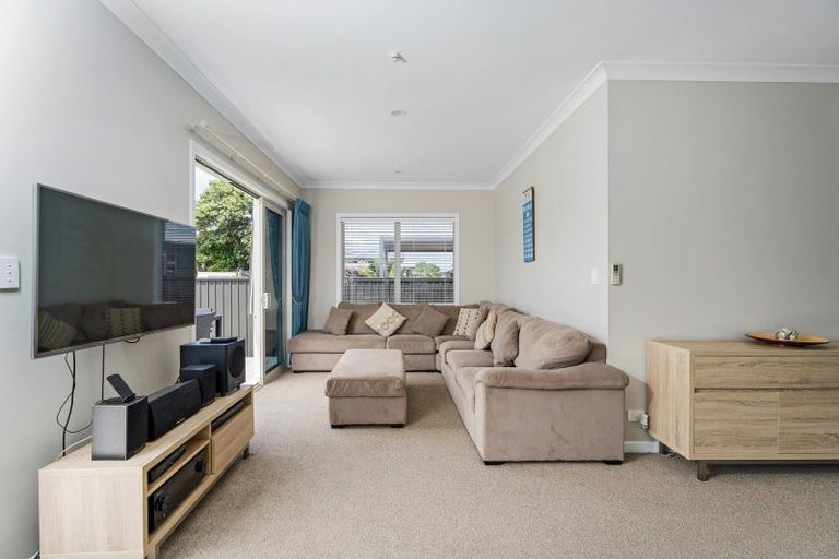 Photo of property in 4 Eyre Street, Henderson, Auckland, 0612