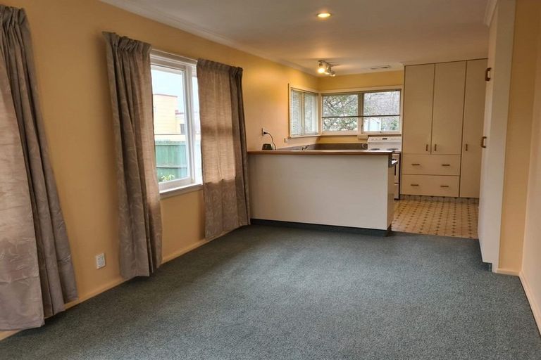 Photo of property in 12 Clouston Street, Saint Martins, Christchurch, 8022