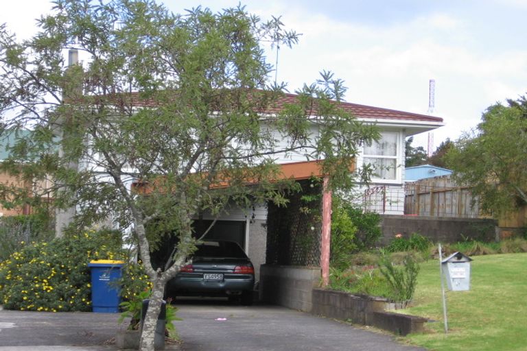 Photo of property in 27 Noall Street, Te Atatu Peninsula, Auckland, 0610