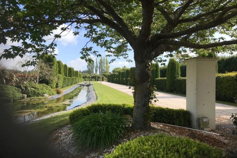 Photo of property in 335 West Coast Road, Templeton, Christchurch, 7676