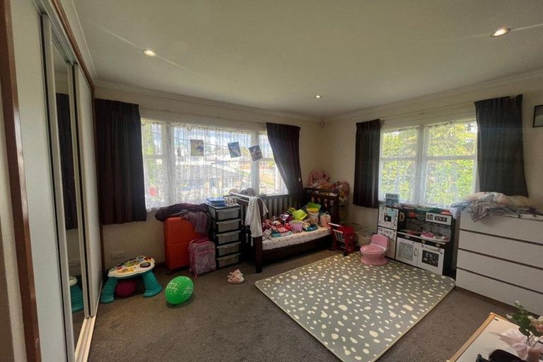 Photo of property in 81 Rimu Street, New Lynn, Auckland, 0600