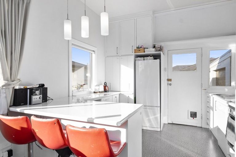 Photo of property in 63a Royal Crescent, Saint Kilda, Dunedin, 9012