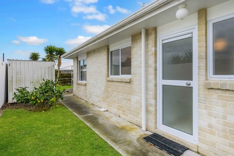 Photo of property in 3 Ferry Street, Foxton Beach, Foxton, 4815