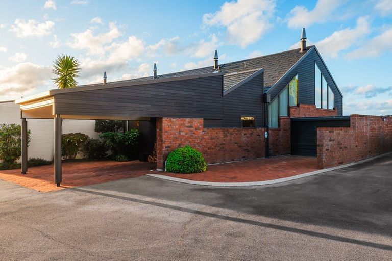 Photo of property in 10/287 Lake Terrace, Two Mile Bay, Taupo, 3330