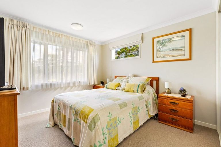 Photo of property in 43 Landmark Terrace, Orewa, 0931