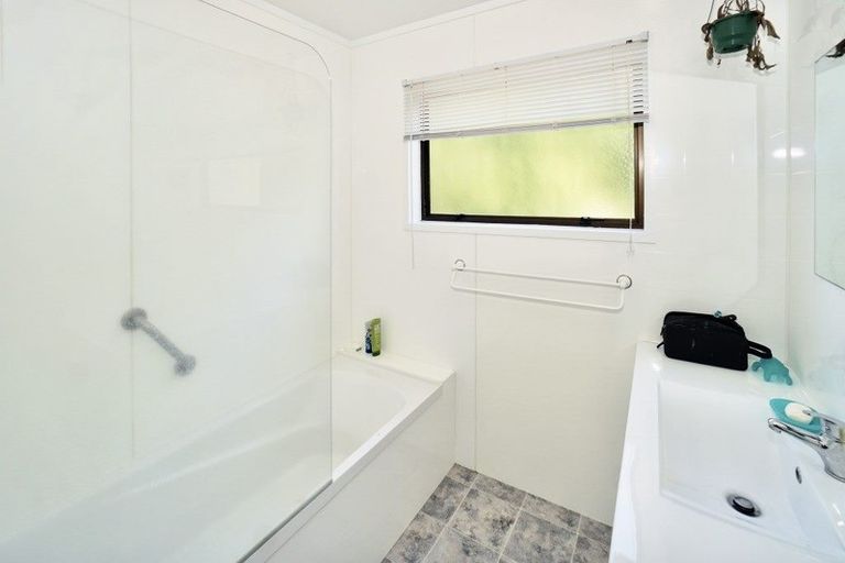 Photo of property in 46 Lee Street, Te Puke, 3119