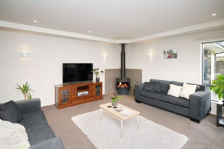 Photo of property in 18 Coachmans Road, Prebbleton, 7604